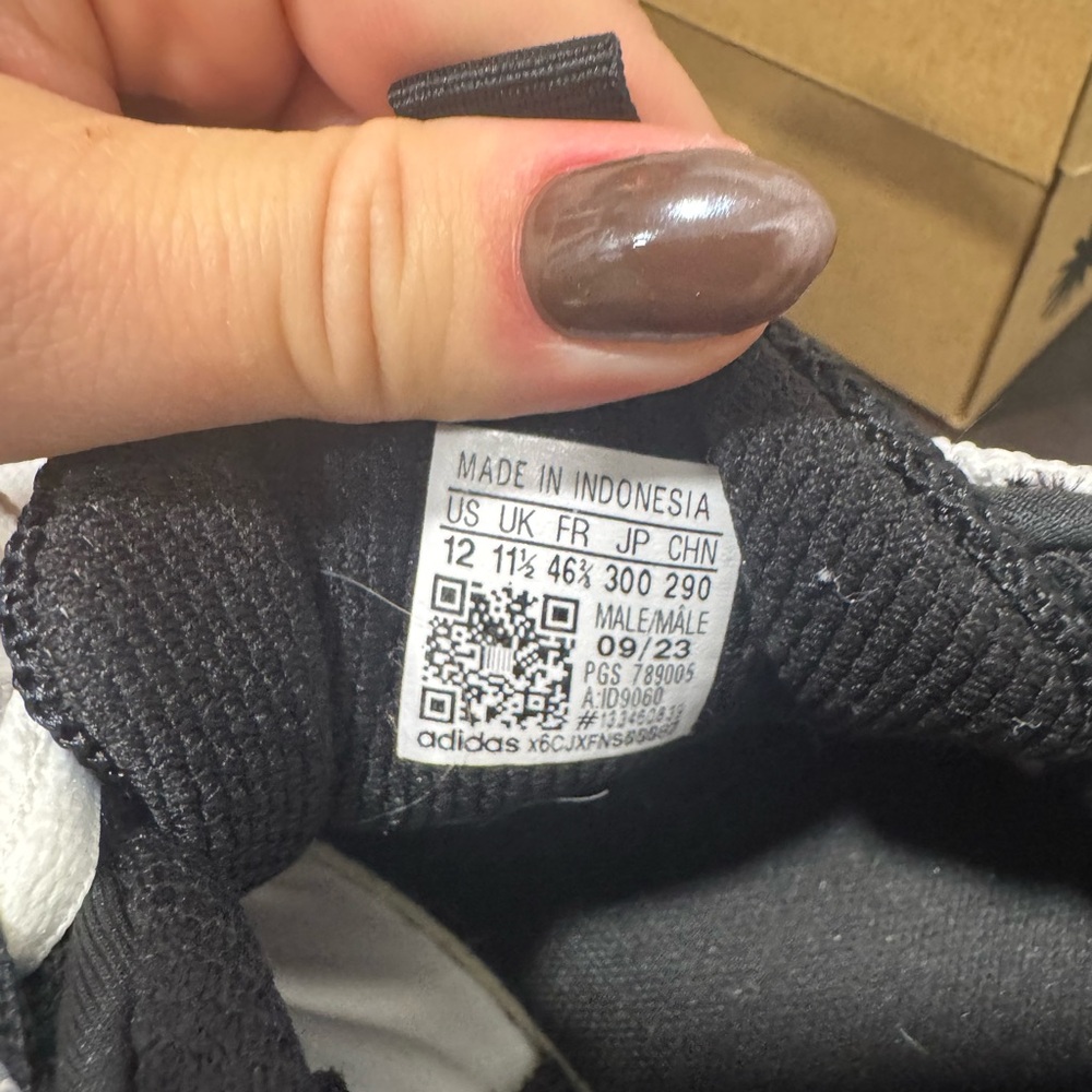 Adidas racer shoes, black-and-white size 12 - Picture 5 of 5